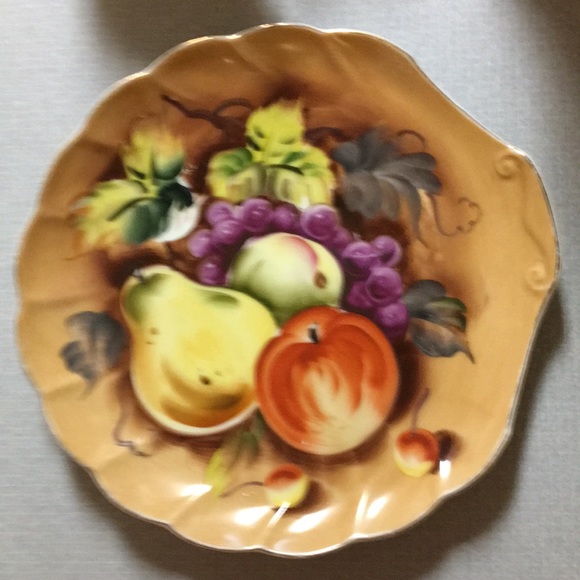 Luncheon set with coffee pot creamer sugar 6 plates and 4 cups with gold trim - Picture 3 of 3